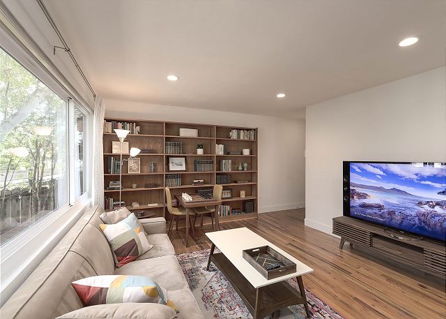 3818 Window to the Woods 4