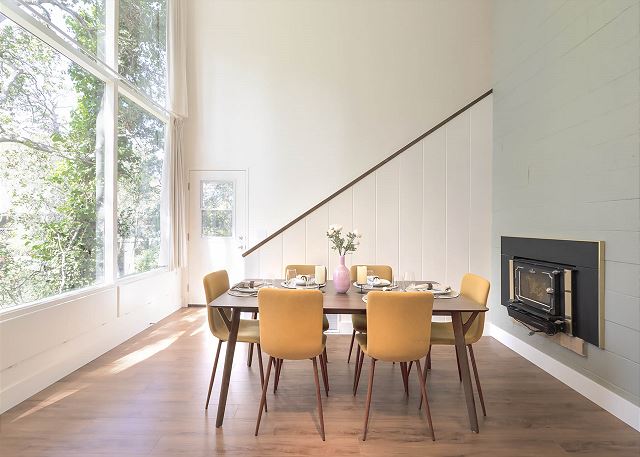 3818 Window to the Woods 6