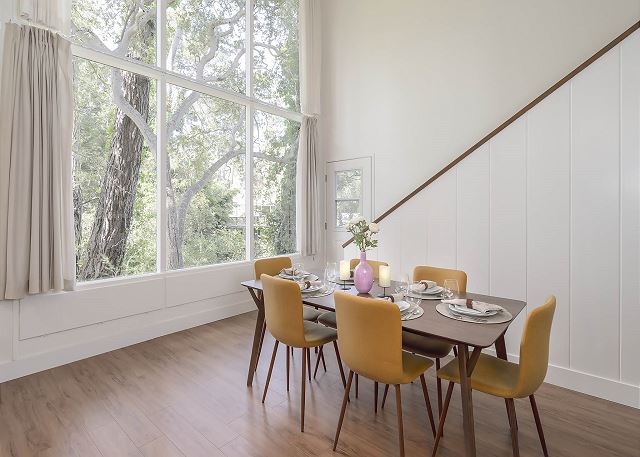 3818 Window to the Woods 5