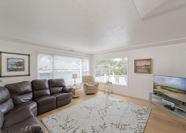 3828 The 9th Green 6