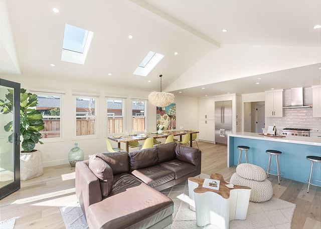 3868 Emerald House 5