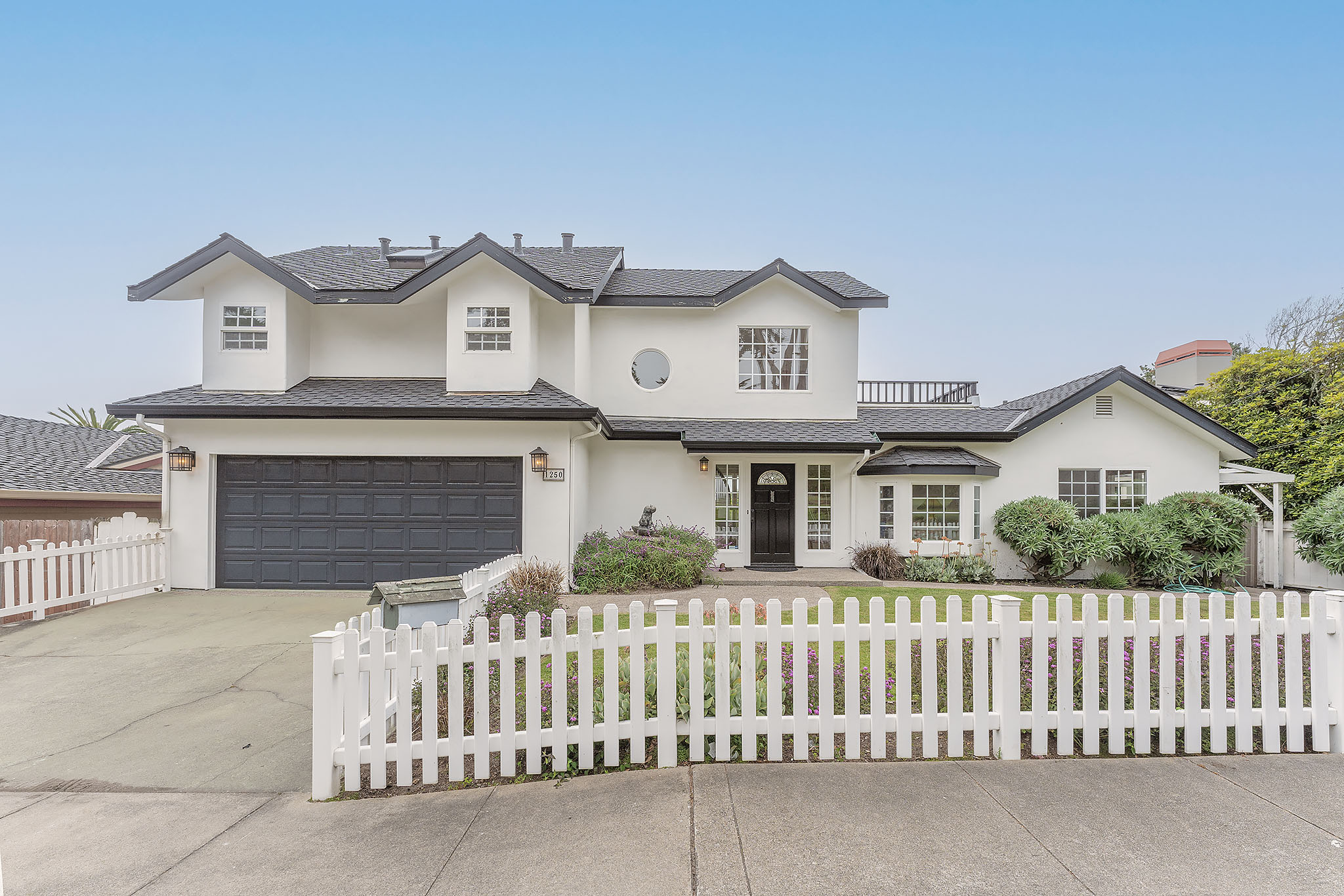 3895 The Fairway House