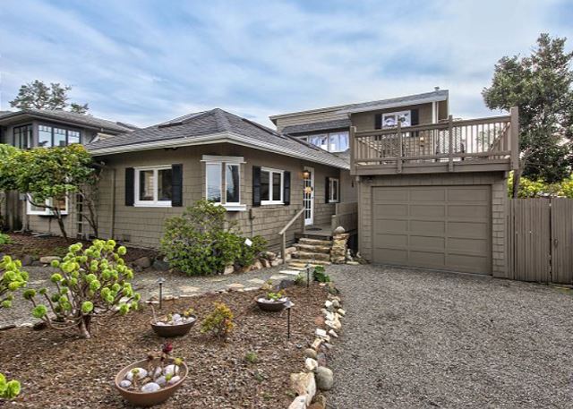 4010 El Jardin Viejo
