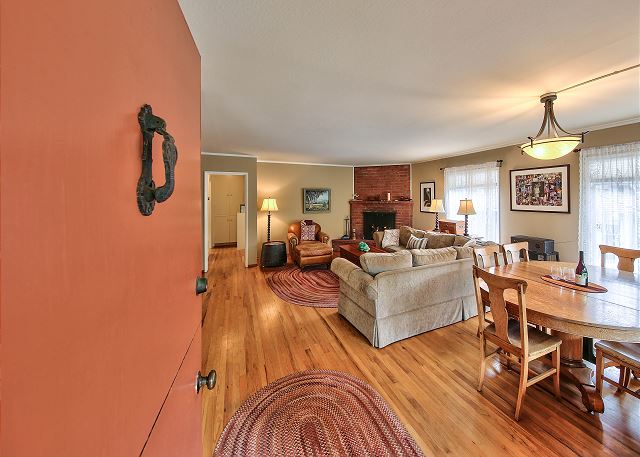 4026 The Packer Home 3