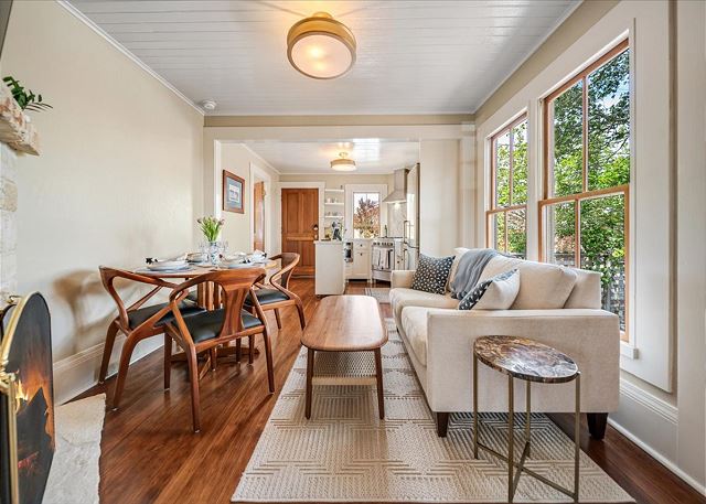 3999 Cottage by the Sea 6