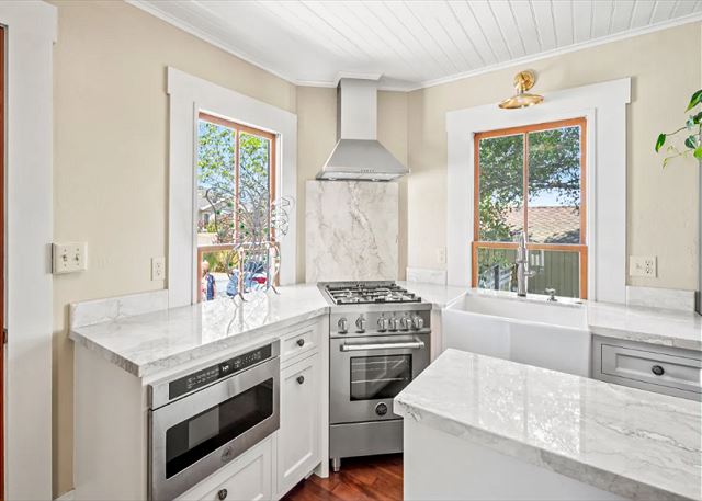 3999 Cottage by the Sea 2