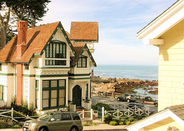 3119 Yellow House Guest 2