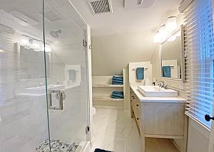 Full  Twin bedroom bath