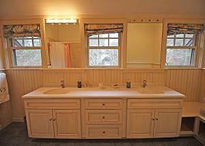 2nd Floor Shared Bathroom with Double Vanity