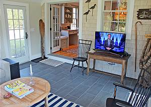 Another view of sitting room off of kitchen