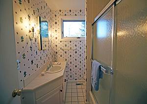 1st Floor Shared Bathroom