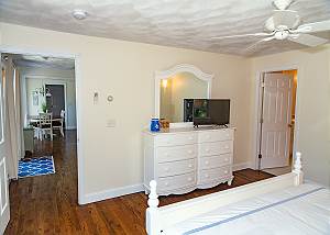 1st Floor Master Bedroom