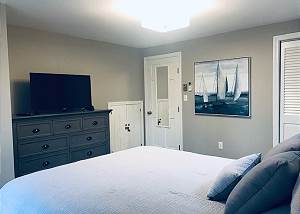 Queen bedroom