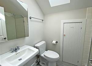 2nd Floor Bathroom