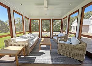 Screened in porch