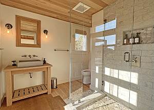 Guest House Bathroom