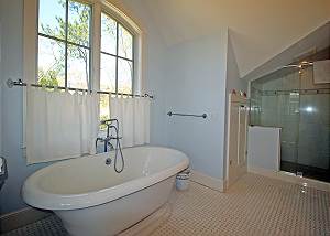 Master bedroom bathroom