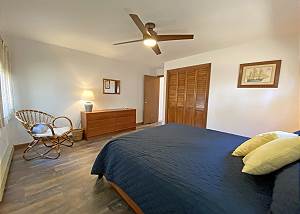 First floor Queen bedroom