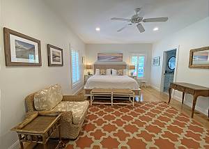 First floor King bedroom