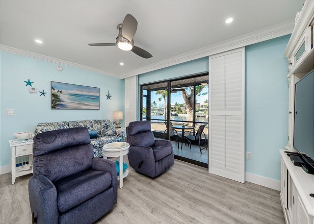 #1441 Sanibel Moorings Dock View