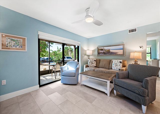 #211 Sanibel Moorings Courtyard View