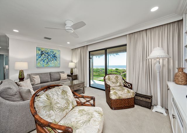 #522 Sanibel Moorings Gulf Front