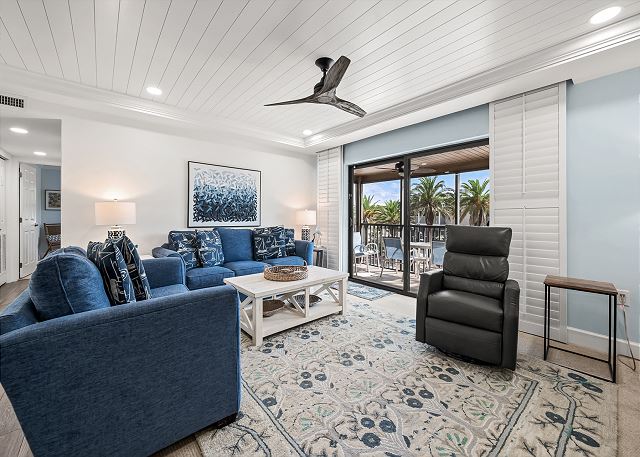 #932 Sanibel Moorings Courtyard View