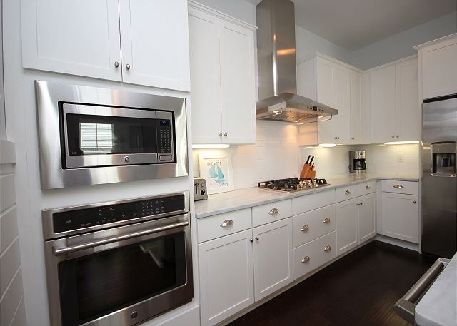 Double Ovens, 5-Burner Gas Stove Double Ovens, 5-Burner Gas Stove