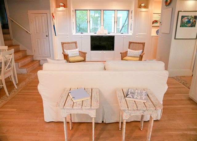 Living Room with Flat Screen TV Living Room with Flat Screen TV