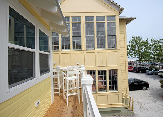 Outdoor Dining Space Outdoor Dining Space