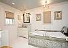 Separate Tub & Dual Sinks Separate Tub & Dual Sinks