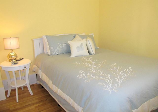 Queen Guestroom Queen Guestroom