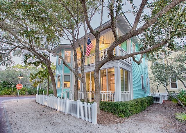 Surf Lodge on Pensacola in Seaside, FL Surf Lodge on Pensacola in Seaside, FL