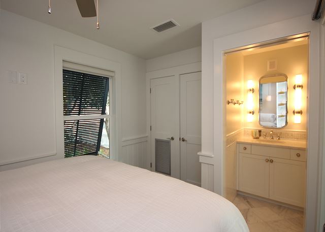 King Master with Flat Screen TV & Private Bath King Master with Flat Screen TV & Private Bath