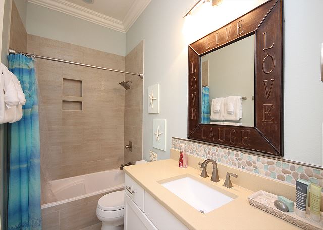 Upstairs Guest Bath (bath/shower) Upstairs Guest Bath (bath/shower)