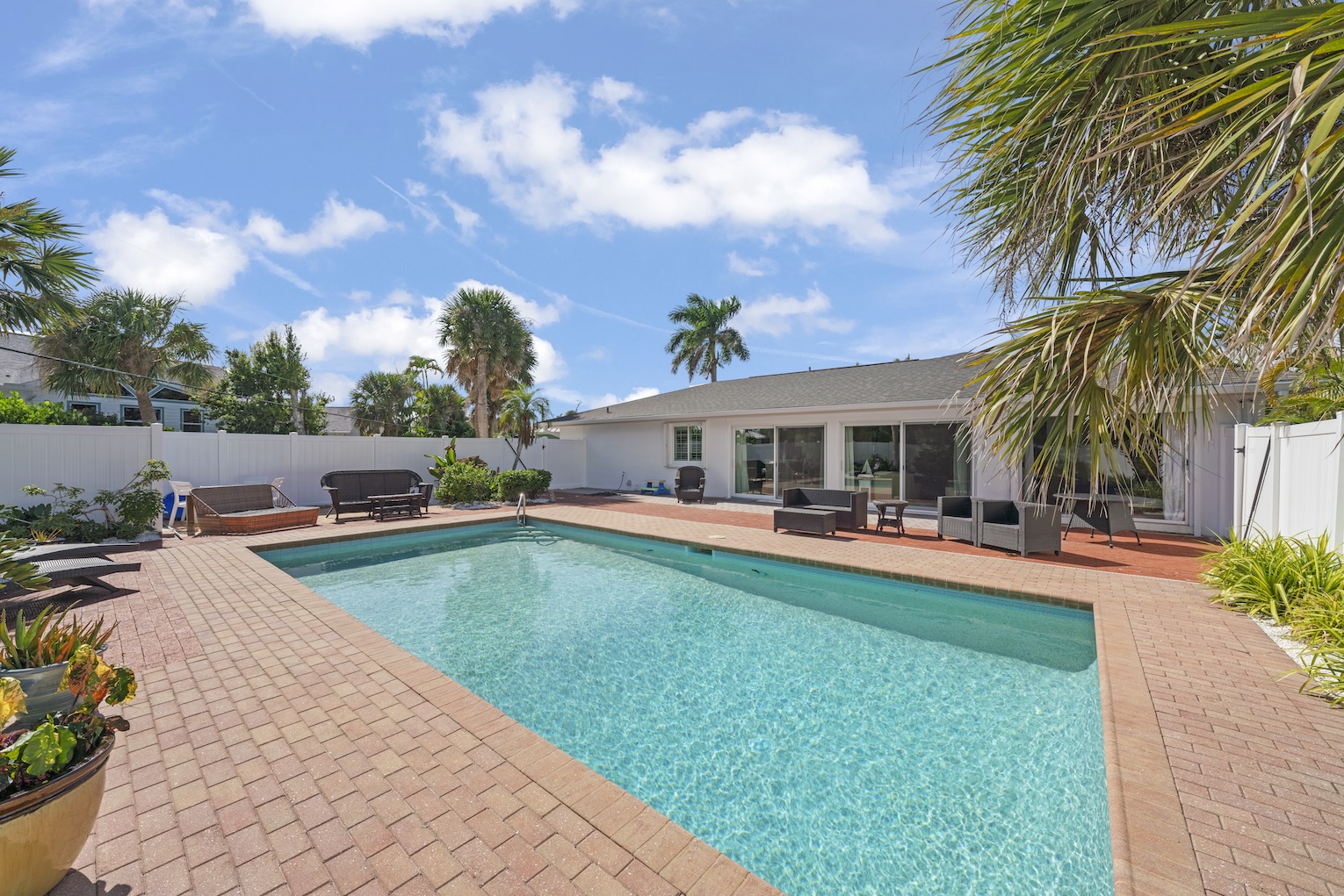 Charming Chert | Photo 2