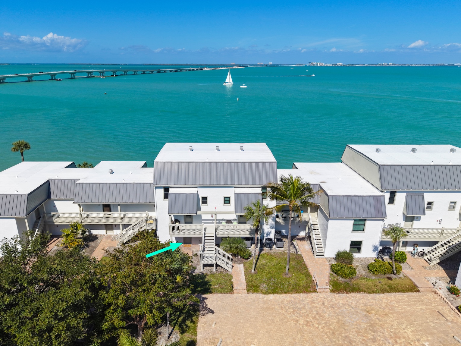 Mariner Pointe 941 | Photo 3