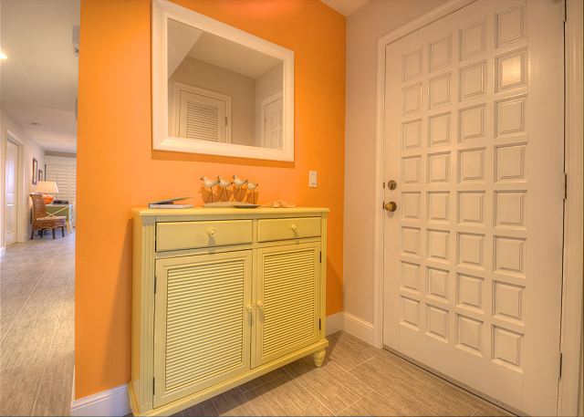 Shorewood C2 Entryway