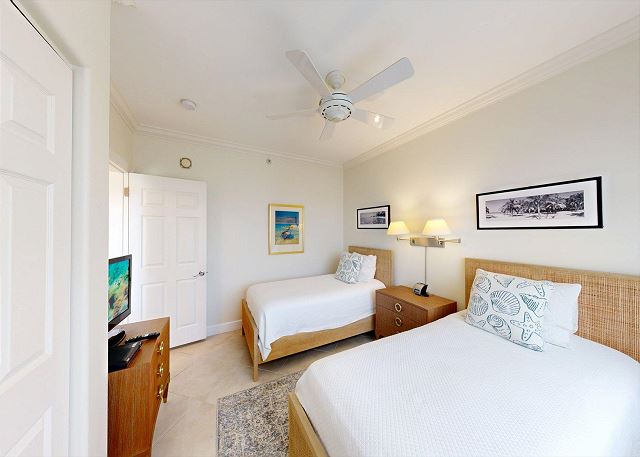 Twin Bedroom 