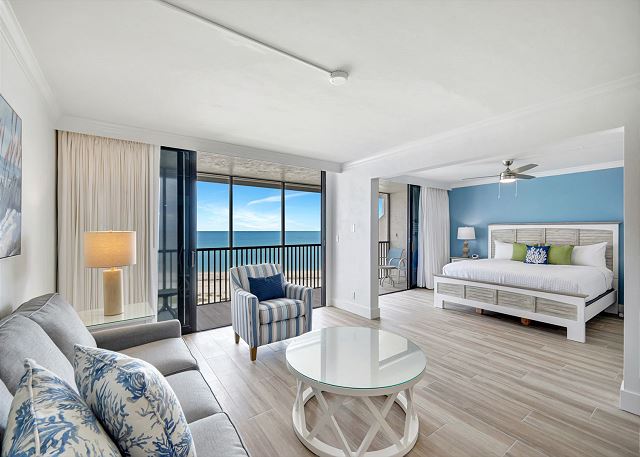 Sundial A406 | One Bedroom Sanibel Studio with Direct Gulf Views. Sleeps 4