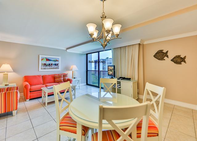 Sundial D306 | Lovely Sanibel Condo With Short Walk to Beach