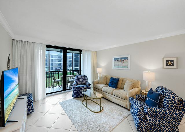 Sundial J208 | Two Bedroom Sanibel Condo, Just Steps To Beach!