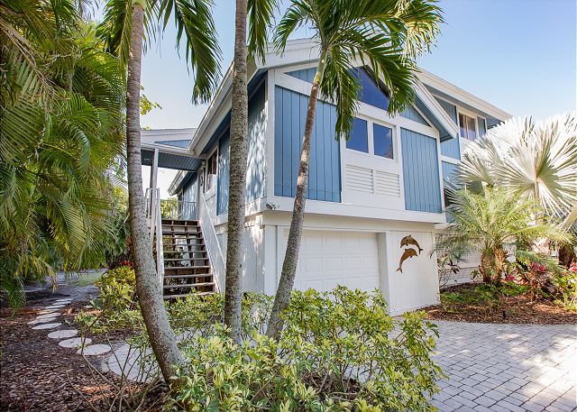 Blue Haven | Lake Views Within Sanibel Golf and Tennis Community