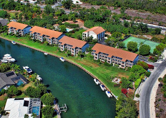 TENNISPLACE D32 | One Bedroom Coastal Sanibel Condo