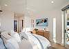 Queen Bedroom Off From Living Room 