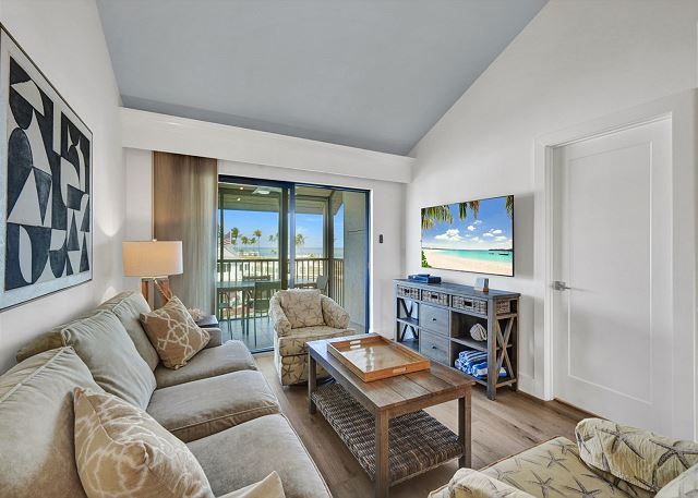 Marina Villa 806 | Gorgeous Two Bedroom Condo With Bay & Marina Views! 