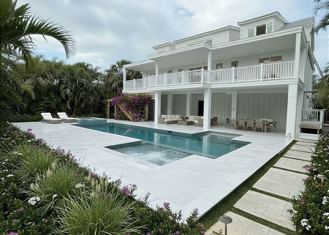 Cabana Blu | Luxury Captiva Pool Home | Steps to the Beach