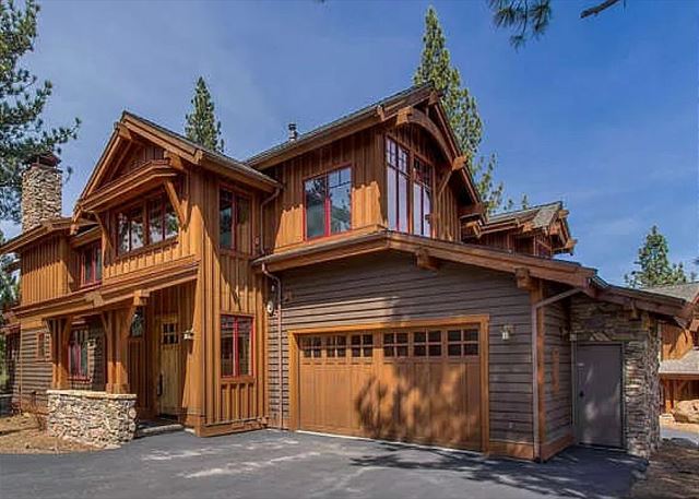 10252 Valmont Trail "Lovely Lookout"
