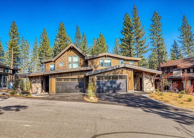 10300 Shady Lane "Schaffer's Mill Masterpiece"