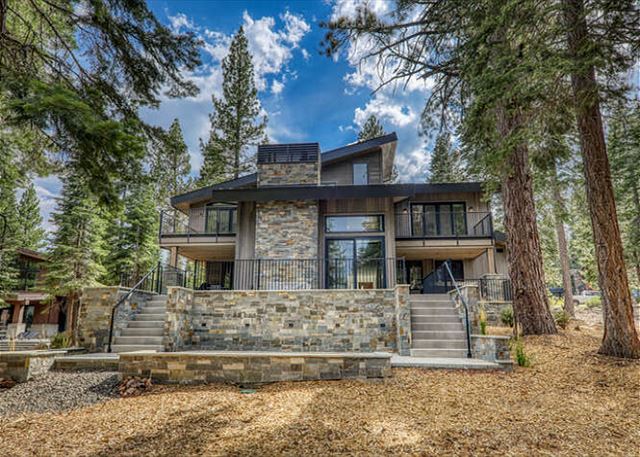 9283 Brae Road "Mountain Spa Retreat"